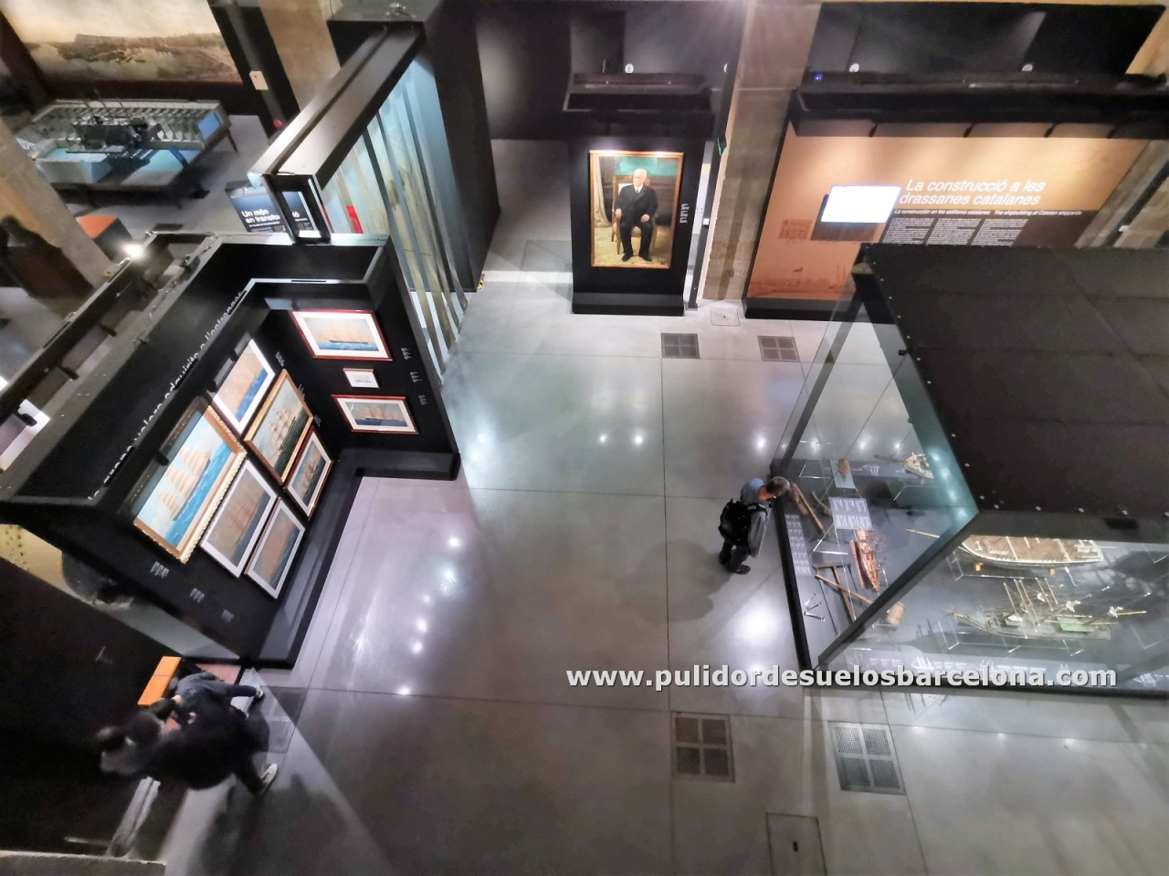  Abrillantar hormigón en interiores
