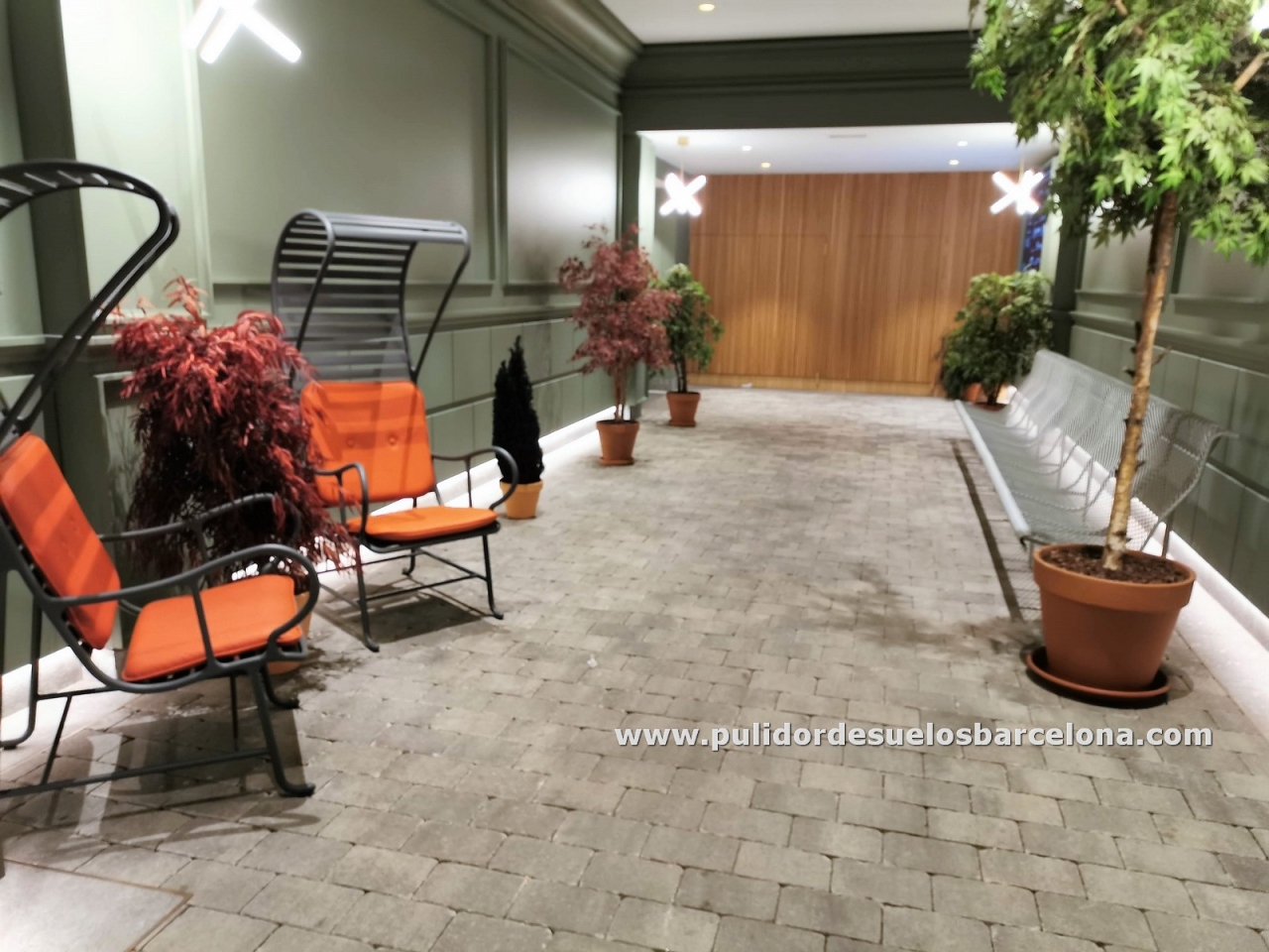  Mantenimiento de suelos de piedra
