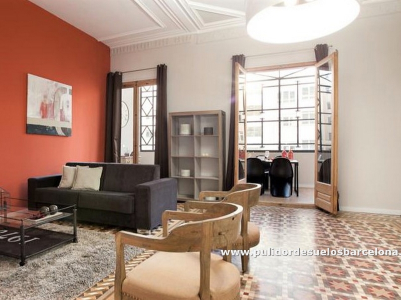 La capacidad decorativa del mosaico original es solo comparable con la creatidad responsable. Pulidor de suelos Barcelona, trabajos de pulido y abrillantado de suelos de mármol, terrazo. barro y hormigón. Pulidor de suelos profesional en Barcelona.