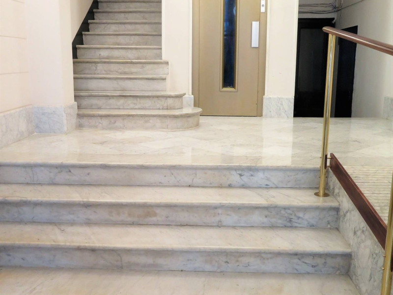 Somos especialistas en&nbsp;rebaje, pulido, limpieza y protección de Mármol y Terrazo.&nbsp;