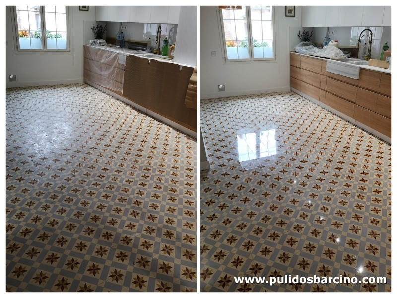 Pulidor de suelos de mosaico nuevo, tratamiento de protección y brillo. Es importante quitar manchas y rayas, quitar cola pegamento y restos de cemento. Tratamiento de limpieza y protección de suelos de mosaico hidráulico, lijado y abrillantado acabado brillante a elegir. &nbsp;