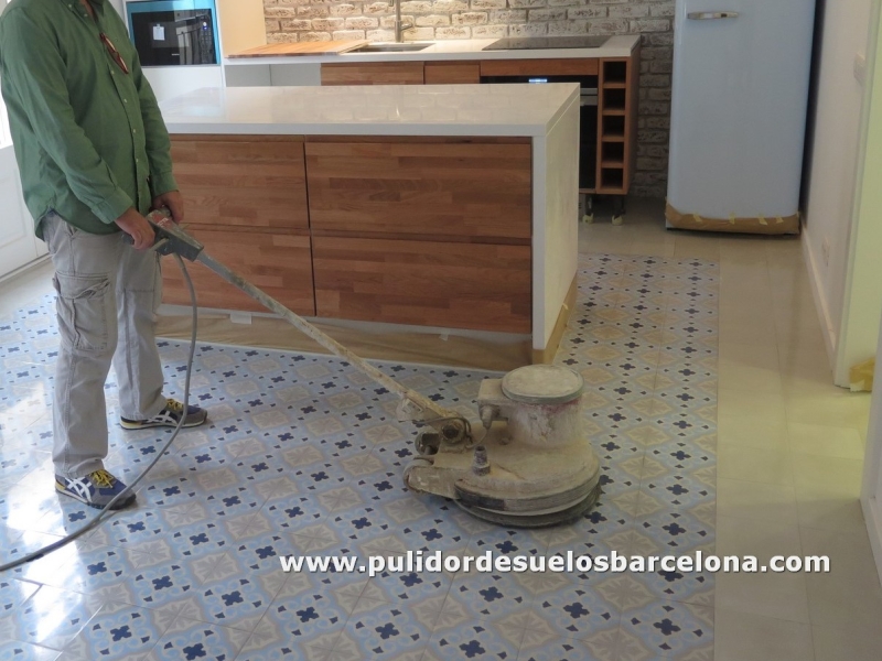 Pulidor de suelos Barcelona,&nbsp;pulido y restauración de todo tipo de superficies, antiguas y nuevas. Somos especialistas en el&nbsp;pulido, limpieza y tratamiento de suelos de mosaico Hidráulico,&nbsp;mosaico Nolla,&nbsp;mosaico Romano,&nbsp;Mármol,&nbsp;Terrazo,&nbsp;Terracota Barro Cocido,&nbsp;Piedra,&nbsp;Pizarra,&nbsp;Hormigón,&nbsp;Gres,&nbsp;Cerámica&nbsp;y&nbsp;Granito. Trabajamos en Rubí, Sabadell y Terrassa.