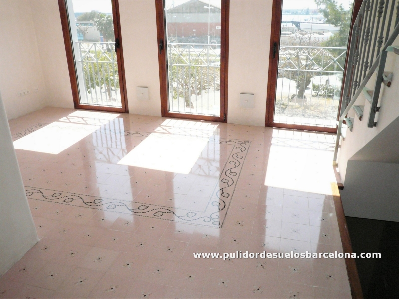 Novedades, consejos y tutoriales sobre limpieza, pulido, mantenimiento, cuidados y recuperación de superficies y&nbsp;suelos de mosaico&nbsp;nuevos y viejos,&nbsp;mármol, terrazo, barro, piedra, pizarra, hormigón, gres, cerámica, granito.