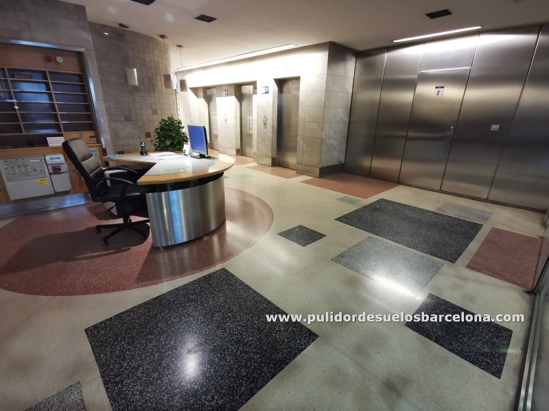 Servicio de pulido y abrillantado de suelos de terrazo con sede en Barcelona. Calle de Aragón, 467 Barcelona.