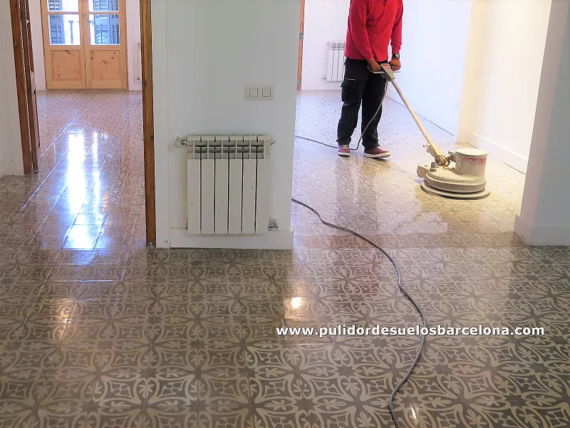 Limpieza, pulido y abrillantado de terrazo, mármol y mosaico en Lloret de Mar y Tossa de Mar precio 40€xm2. Trabajamos en La costa Brava y El Mareme. Pulidor profesional de suelos de mosaico y mármol.