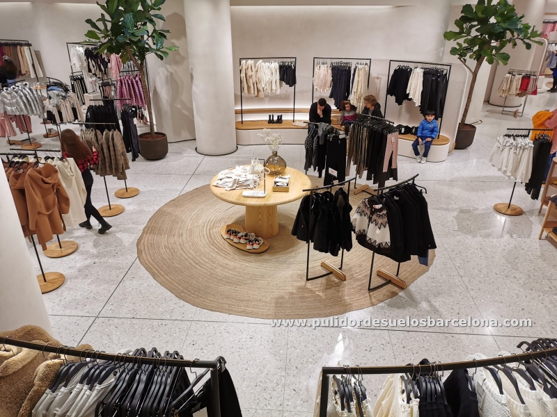 Servicio de pulido y restauración de pavimentos de terrazo en Barcelona, Tarragona, Girona y provincia. Carrer de Aragón, 467 Barcelona. Sr. Alejandro Rodríguez T.932320042 Pulidor de suelos Barcelona, servicio de limpieza en viviendas y locales comerciales de Barcelona y Sant Cugat.